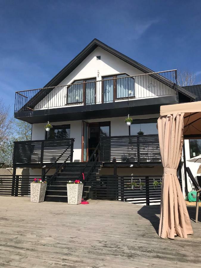 Lagenhet I Villa Pa Fornudden Tyreso Ngoại thất bức ảnh