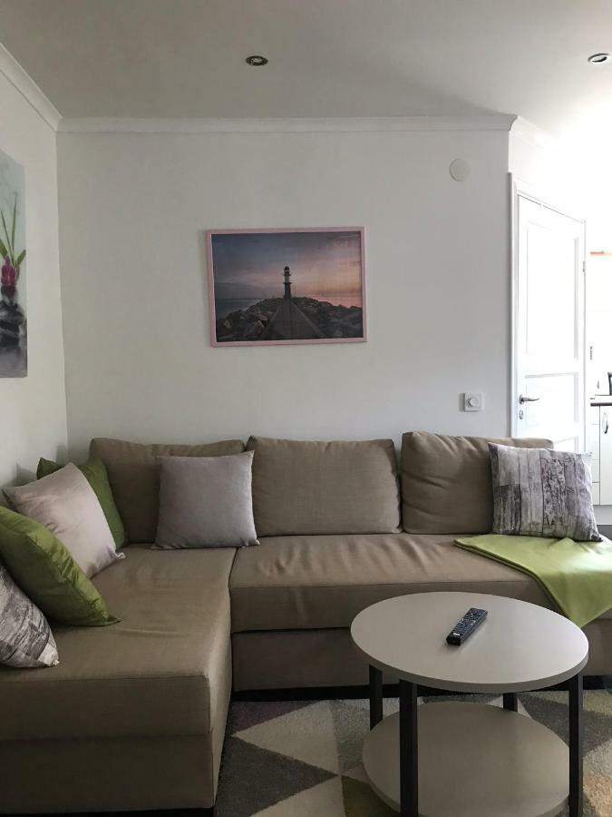 Lagenhet I Villa Pa Fornudden Tyreso Ngoại thất bức ảnh