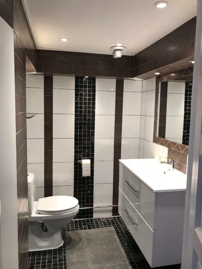 Lagenhet I Villa Pa Fornudden Tyreso Ngoại thất bức ảnh